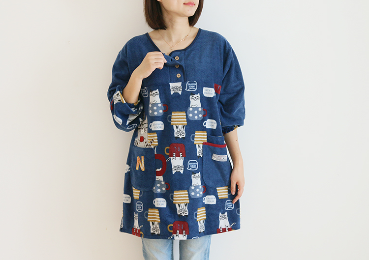 Daily Order Cute Cartoon Autumn and Winter Warm Apron Plush Homewear Overclothes Bib Antifouling Kitchen Long Sleeve Apron