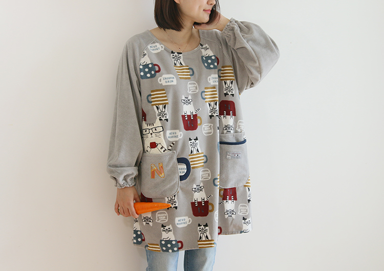 Daily Order Cute Cartoon Autumn and Winter Warm Apron Plush Homewear Overclothes Bib Antifouling Kitchen Long Sleeve Apron
