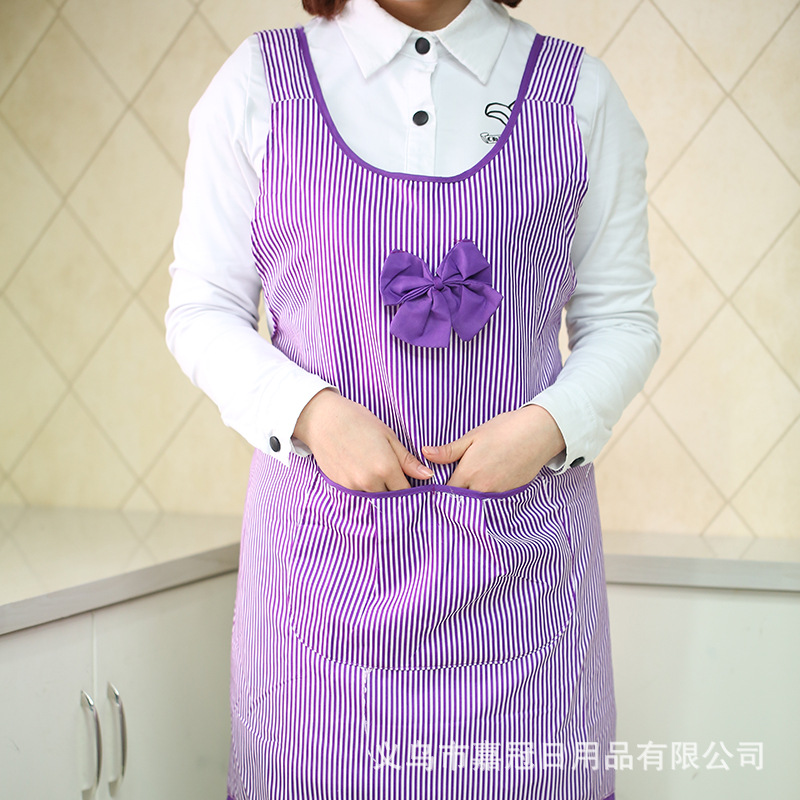 The Korean version of the lady without sleeves and modern striped princess aprons with a non-woven household apron to The Korean version of the lady without sleeves and modern striped princess aprons with a non-woven household apron to
