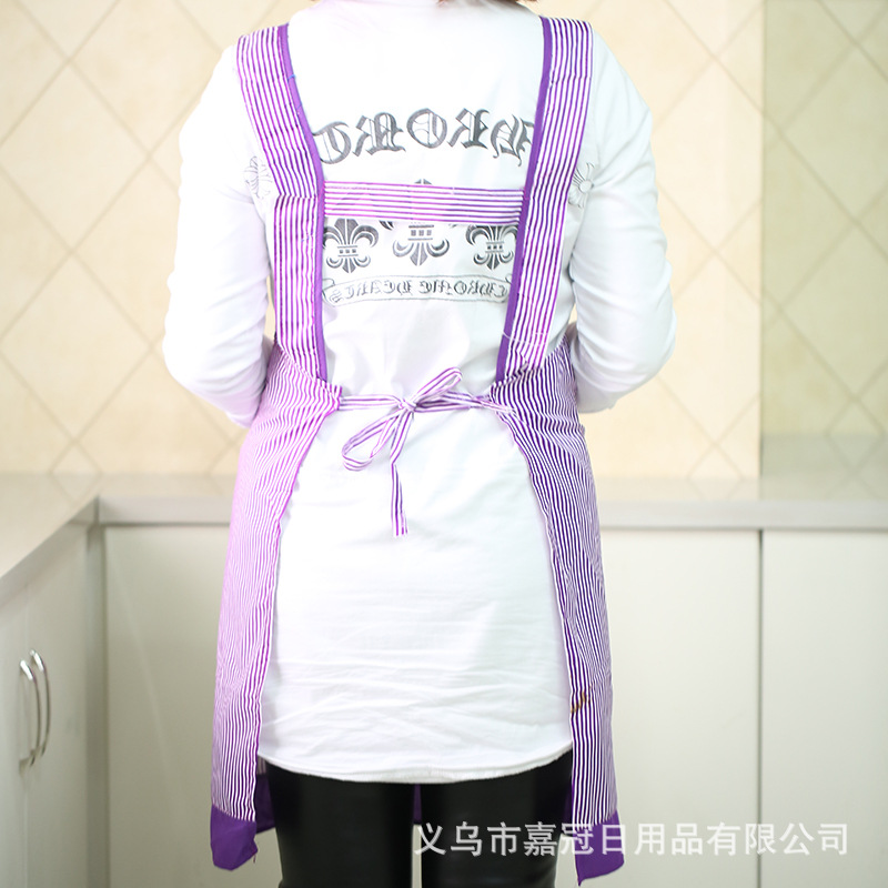 The Korean version of the lady without sleeves and modern striped princess aprons with a non-woven household apron to The Korean version of the lady without sleeves and modern striped princess aprons with a non-woven household apron to