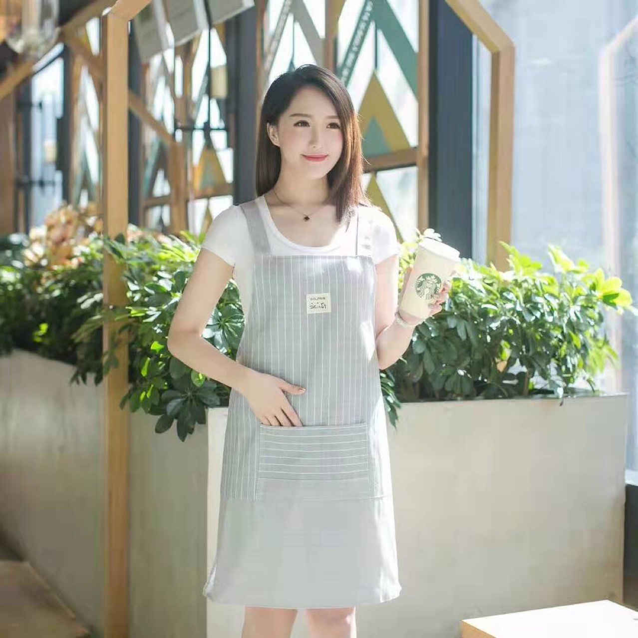 2020 fashion Korean plain but elegant stripe fashion double waterproof, anti - pollution anti - oil kitchen apron