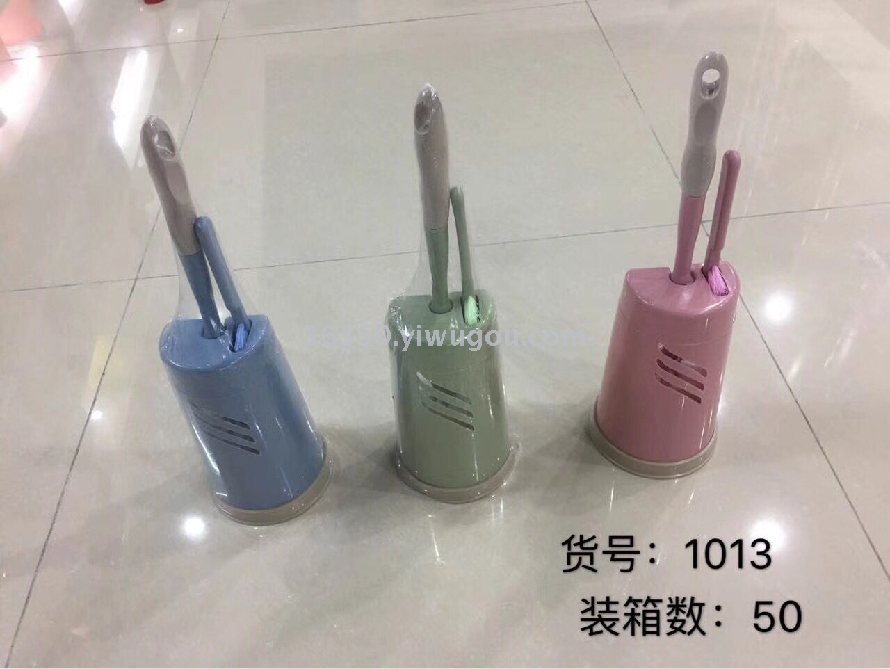 Toilet brush set wash toilet brush toilet toilet soft hair clean brush toilet brush no dead Angle. Toilet brush set wash toilet brush toilet toilet soft hair clean brush toilet brush no dead Angle.