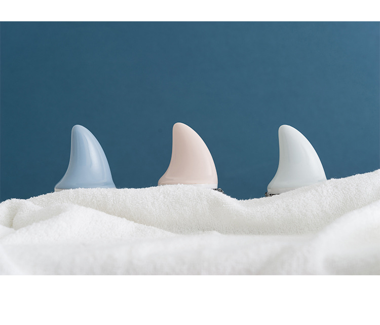 Creative shark with handle wire ball suction card clean ball stainless steel wire ball pot clean brush cleaning brush.