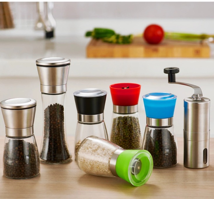 Wholesale Manual Grinding Device Kitchen Seasoning Glass Bottle 304 Stainless Steel Paper Shredder Seasoning Bottle Black Pepper Glass