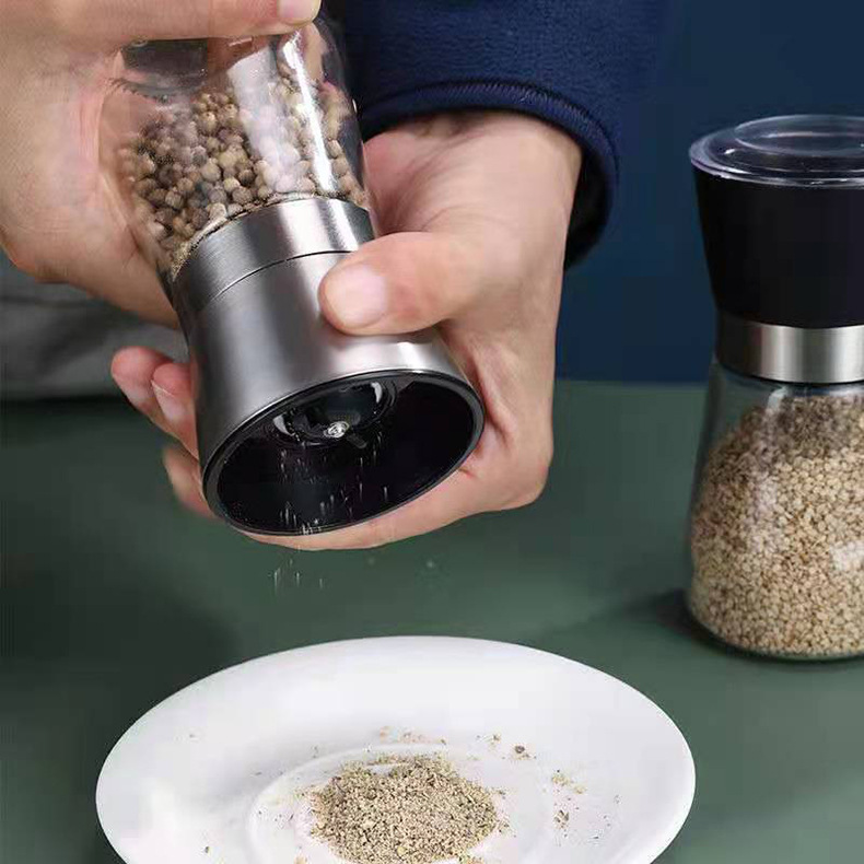 Wholesale Manual Grinding Device Kitchen Seasoning Glass Bottle 304 Stainless Steel Paper Shredder Seasoning Bottle Black Pepper Glass