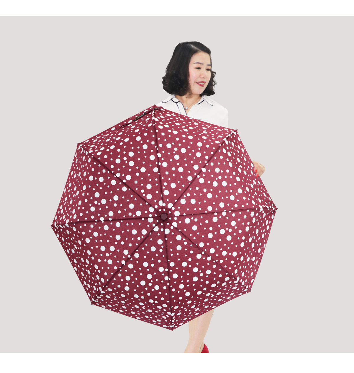 Discoloration in the case of water umbrella circle, anti - wind 3 fold umbrella automatically open umbrella wholesale