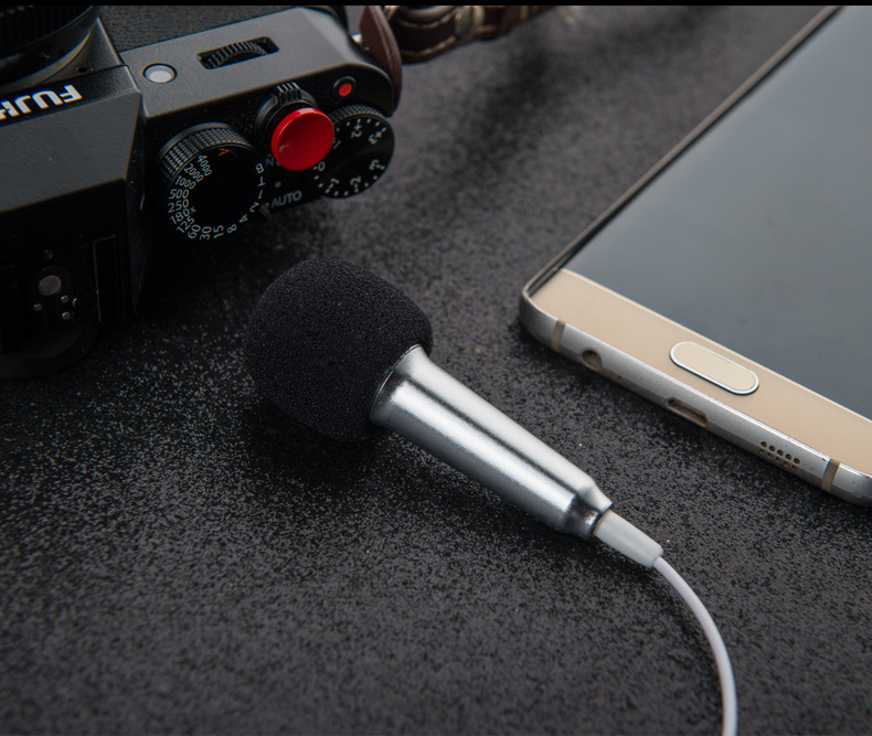 Alarm Clock Bluetooth Speaker Cartoon Couple Card Karaoke Microphone Hog Call Mini Speaker Sound Little Devil M8 Alarm Clock Bluetooth Speaker Cartoon Couple Card Karaoke Microphone Hog Call Mini Speaker Sound Little Devil M8