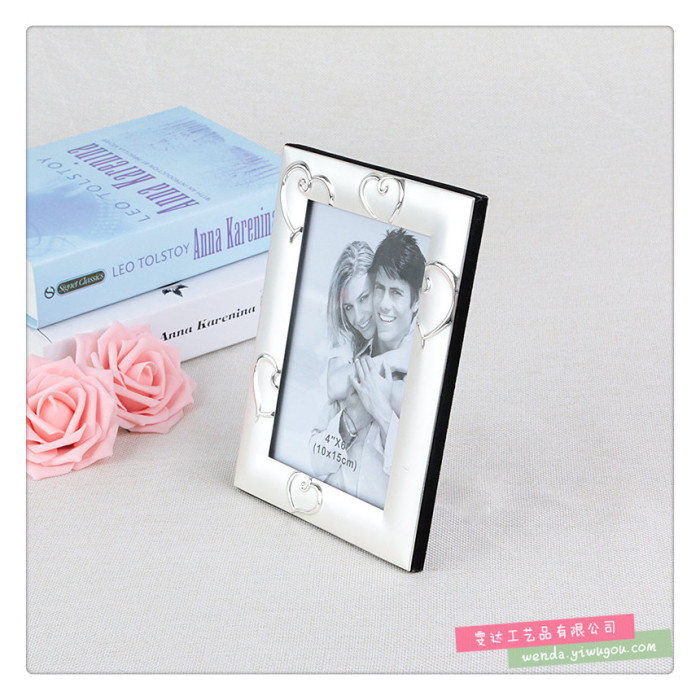 Silver metal frame of modern home decoration luxury fashion simple table photo frame