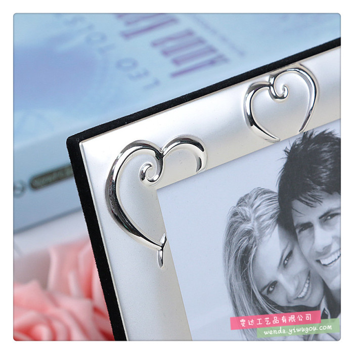 Silver metal frame of modern home decoration luxury fashion simple table photo frame