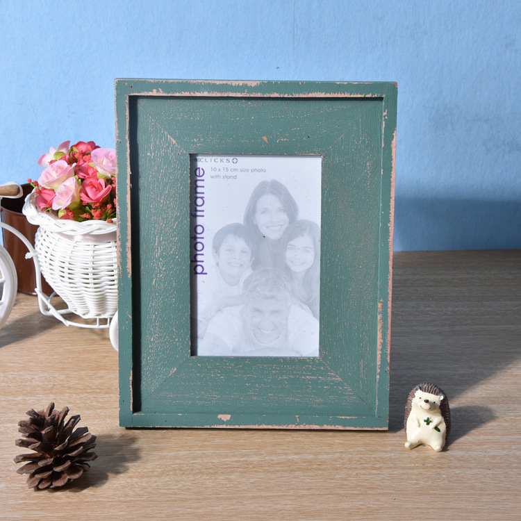 Factory Direct Sales European Retro Distressed Photo Frame Creative 6-Inch 7-Inch Solid Wood Photo Frame Studio Decoration Props Wholesale
