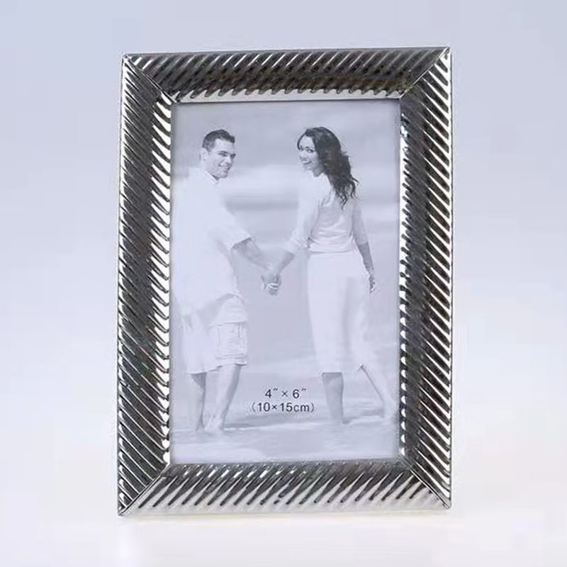 Stainless Steel Hammer Printing Glass Creative Decoration Gift Living Room Bedroom Photo Crafts Metal Photo Frame Stainless Steel Hammer Printing Glass Creative Decoration Gift Living Room Bedroom Photo Crafts Metal Photo Frame