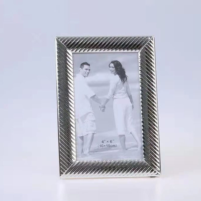 Stainless Steel Hammer Printing Glass Creative Decoration Gift Living Room Bedroom Photo Crafts Metal Photo Frame Stainless Steel Hammer Printing Glass Creative Decoration Gift Living Room Bedroom Photo Crafts Metal Photo Frame