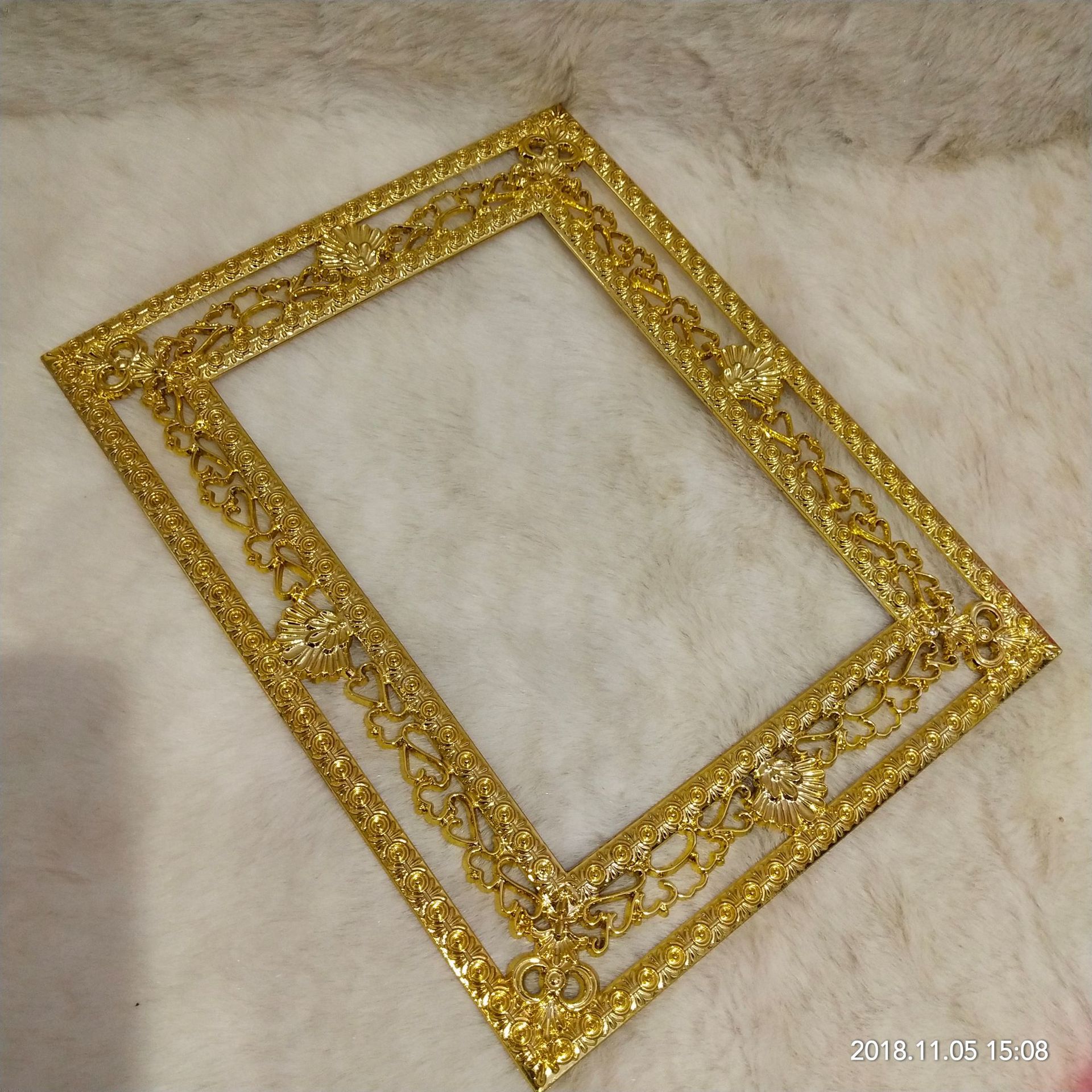 Factory in Stock Supply Medal round Flower Border Photo Frame Foreign Trade Frame Wooden Medal Flower Border Factory in Stock Supply Medal round Flower Border Photo Frame Foreign Trade Frame Wooden Medal Flower Border