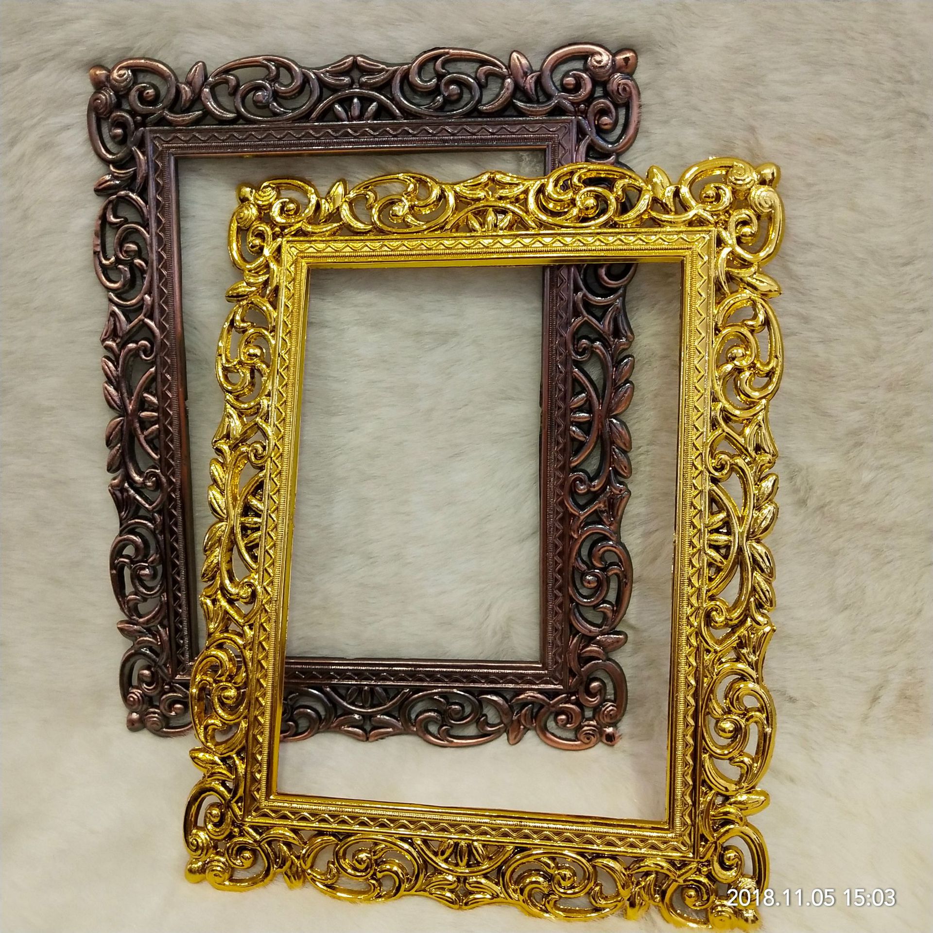 Factory in Stock Supply Medal round Flower Border Photo Frame Foreign Trade Frame Wooden Medal Flower Border Factory in Stock Supply Medal round Flower Border Photo Frame Foreign Trade Frame Wooden Medal Flower Border
