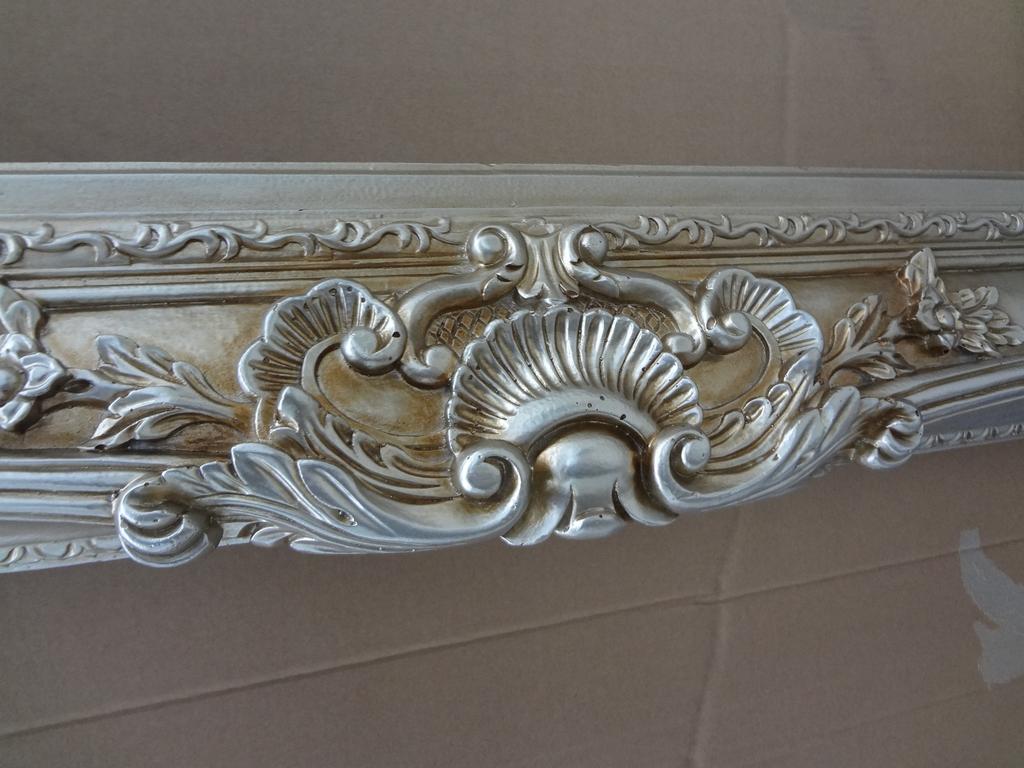 European-Style Resin Handmade Foil Picture Frame Photo Frame Factory a Large Number of European-Style Oil Painting Frames